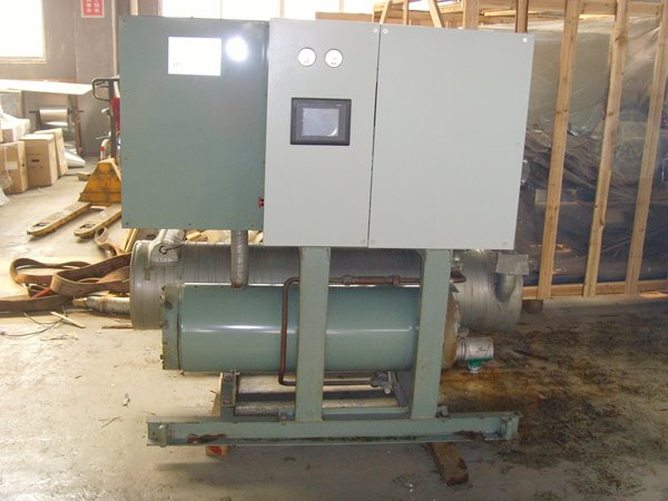 三乡镇酒店中央空调不停机清洗方法介绍